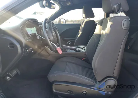 2016 Dodge Challenger Sxt из США, поврежденный, VIN 2C3CDZAG5GH185271